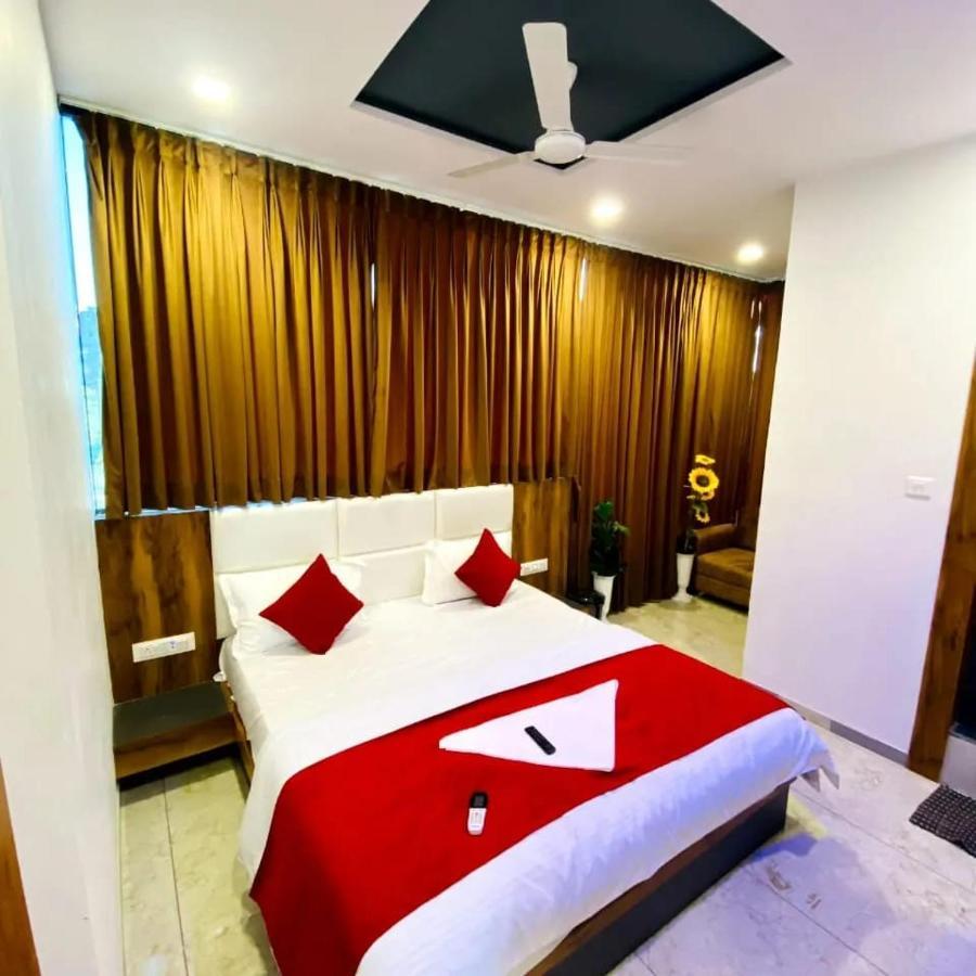 Hotel Nova Rooms Atlanta Shopping Surat Bagian luar foto
